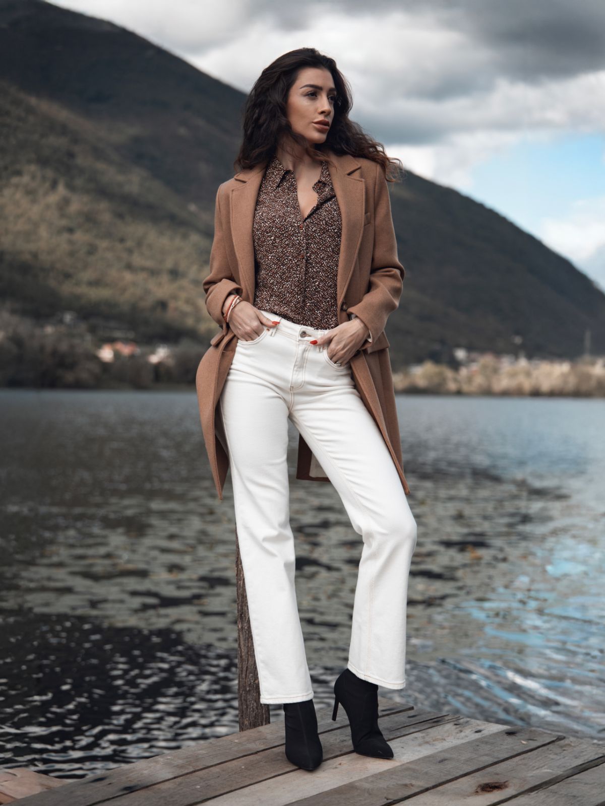 Pantalone in denim dritto color burro