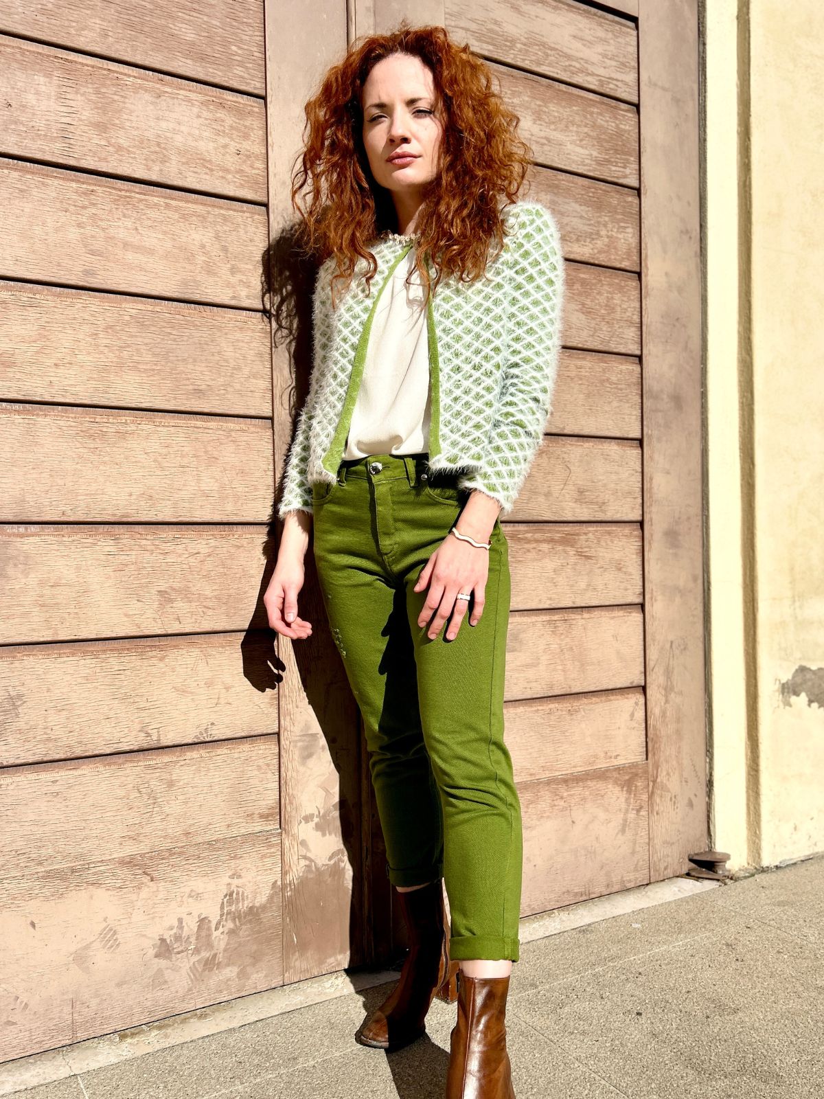 Pantalone baggy con rotture