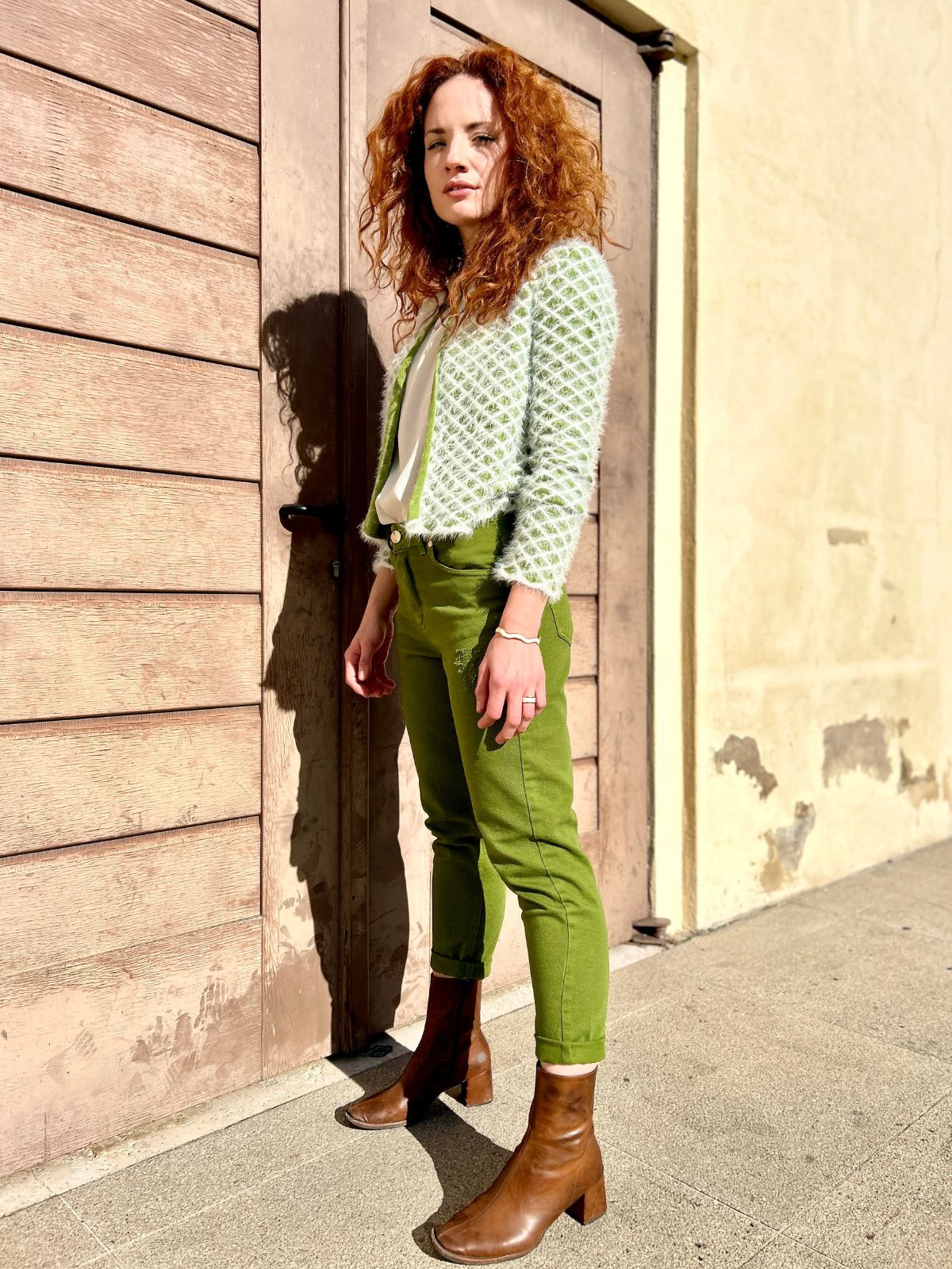 Pantalone baggy con rotture