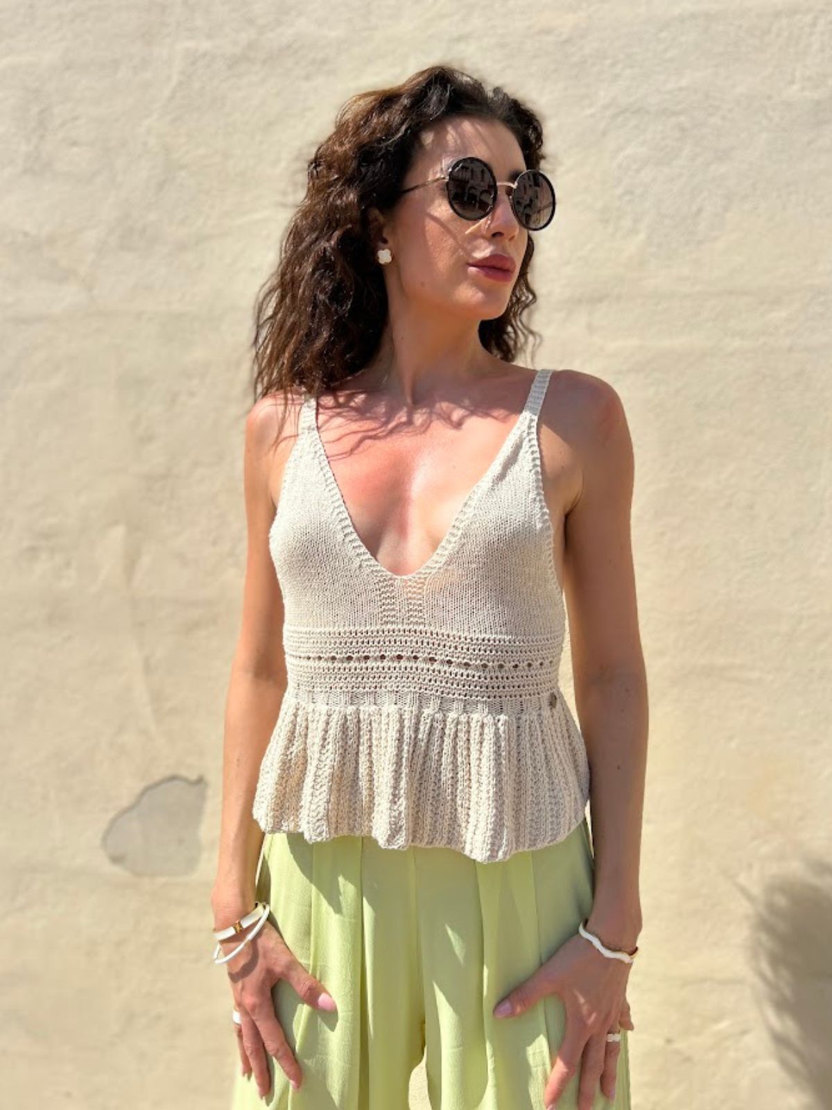 Top in crochet naturale