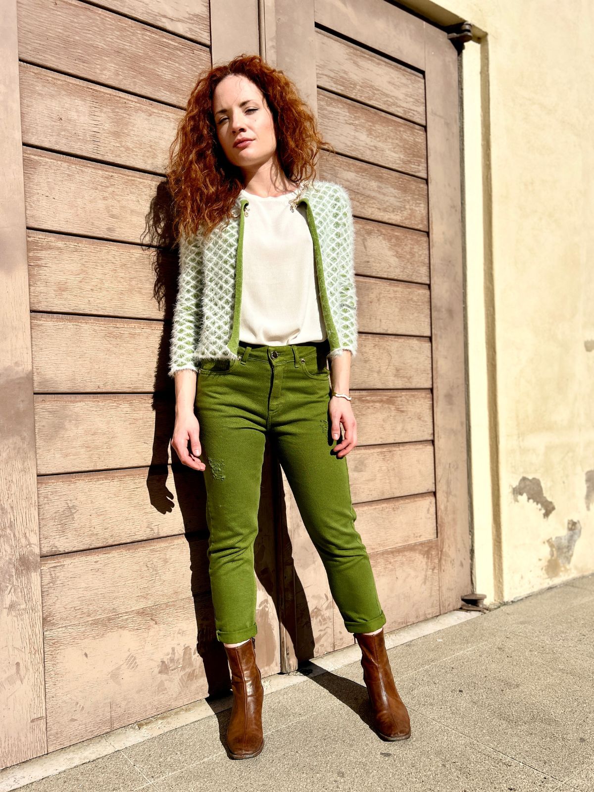 Pantalone baggy con rotture