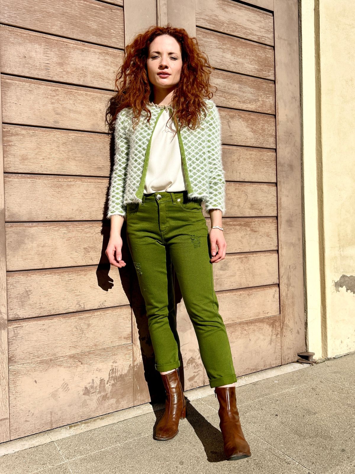 Pantalone baggy con rotture