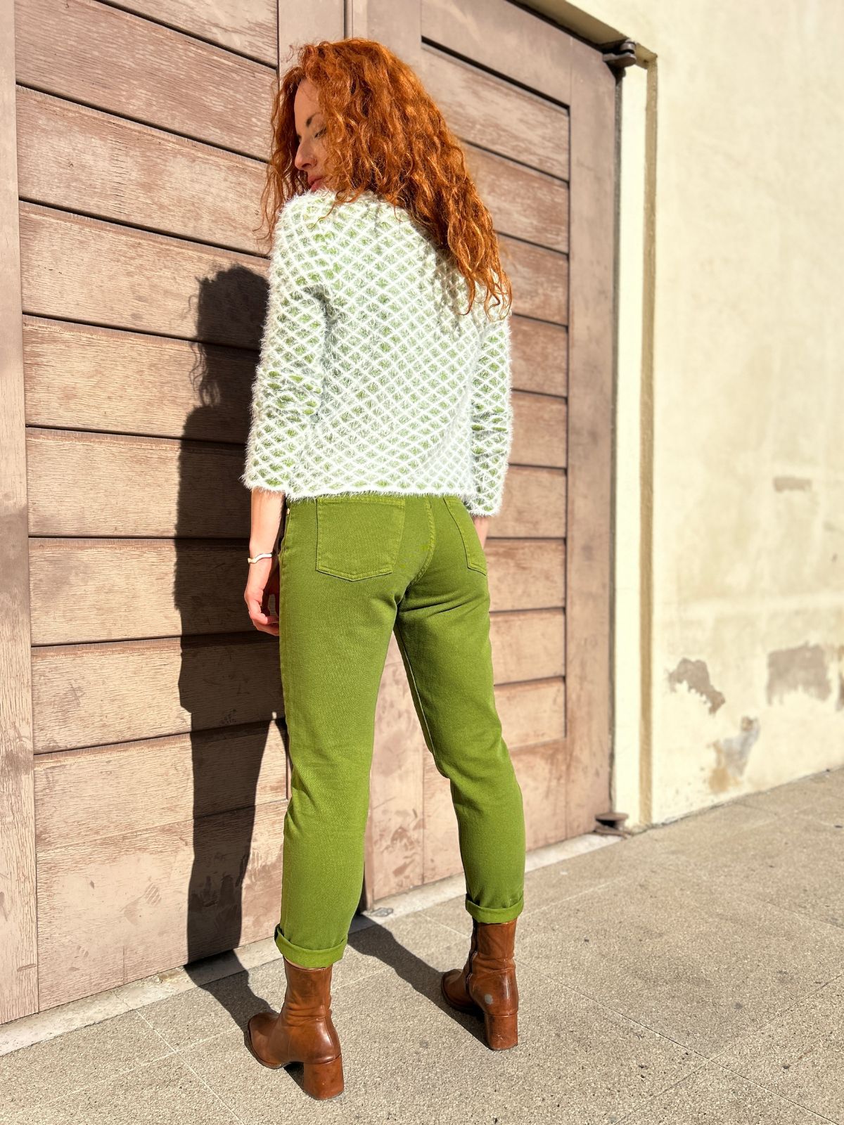 Pantalone baggy con rotture