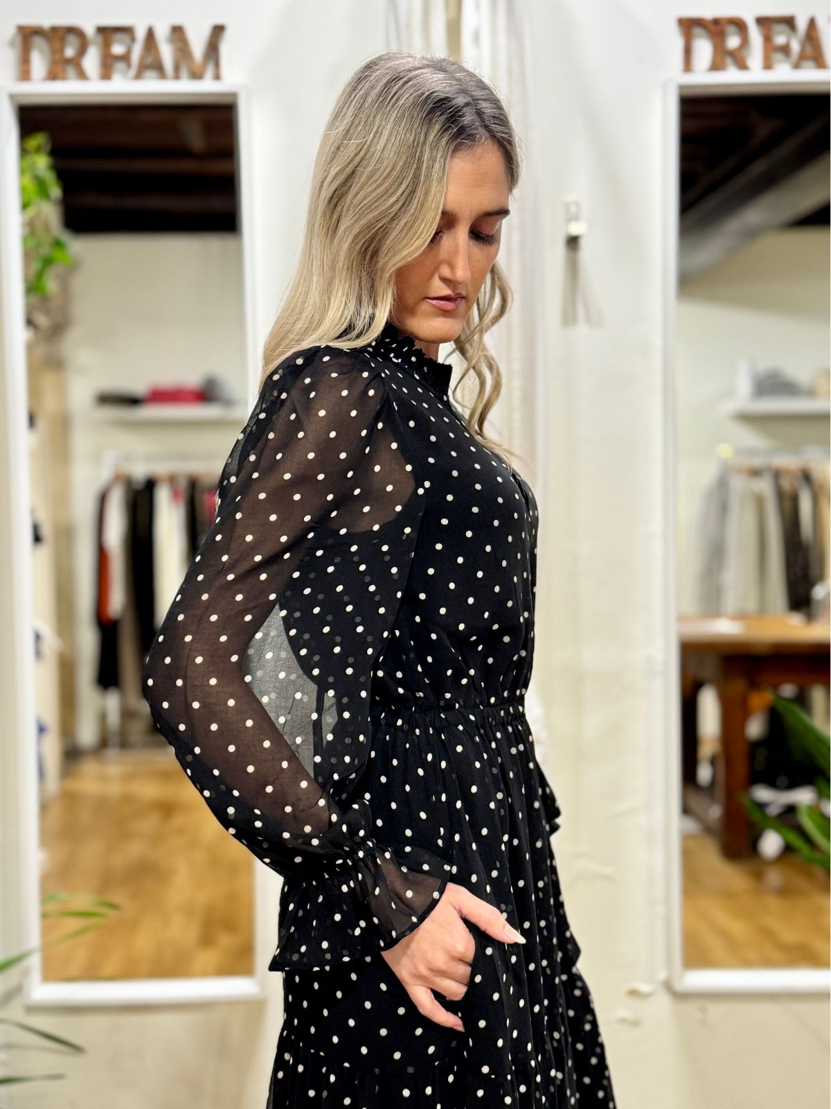 Abito a pois in chiffon