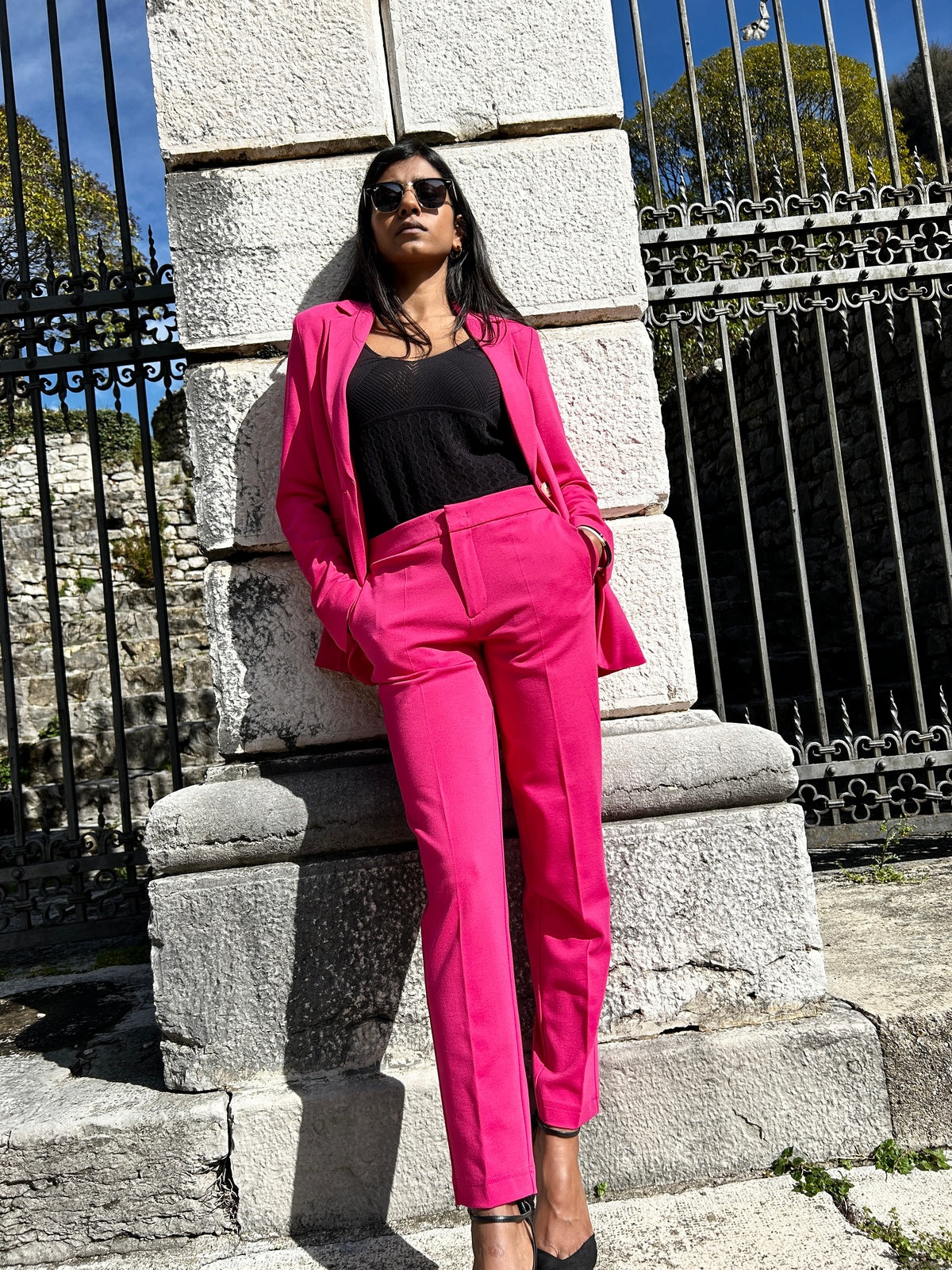 Giacca Outfit Pantaloni Fucsia Abbinare Giacca E Pantalone Fucsia