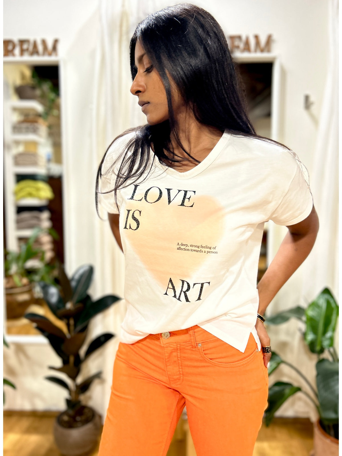 T-shirt "Love is art"