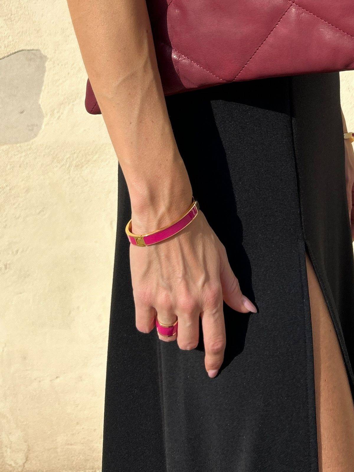 Anello a fascia fucsia